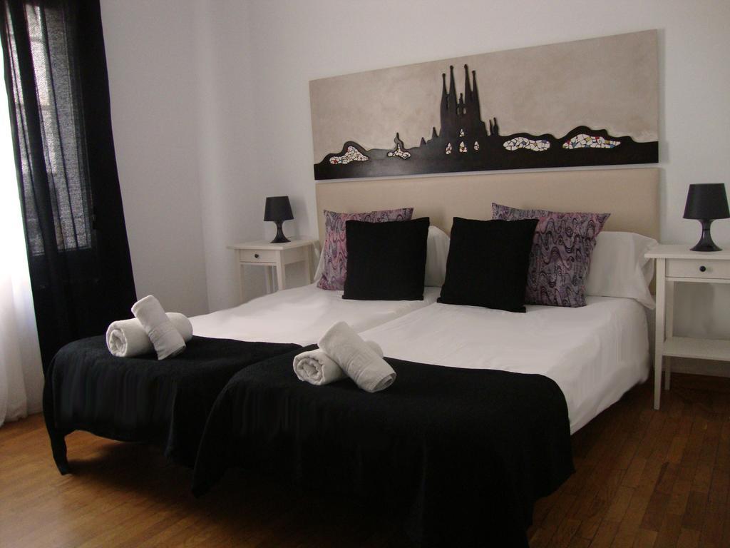 Petit Hotel Barcelona Exterior photo