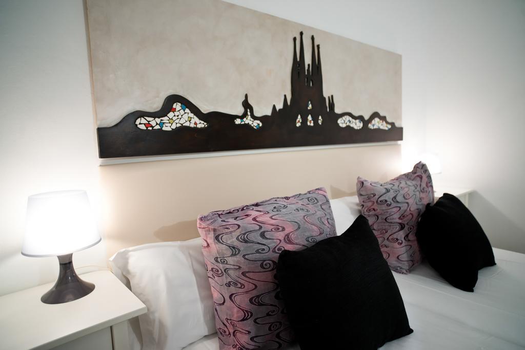 Petit Hotel Barcelona Exterior photo