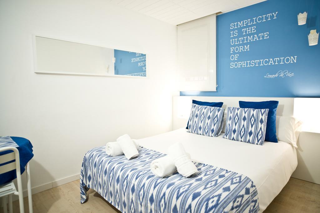 Petit Hotel Barcelona Exterior photo