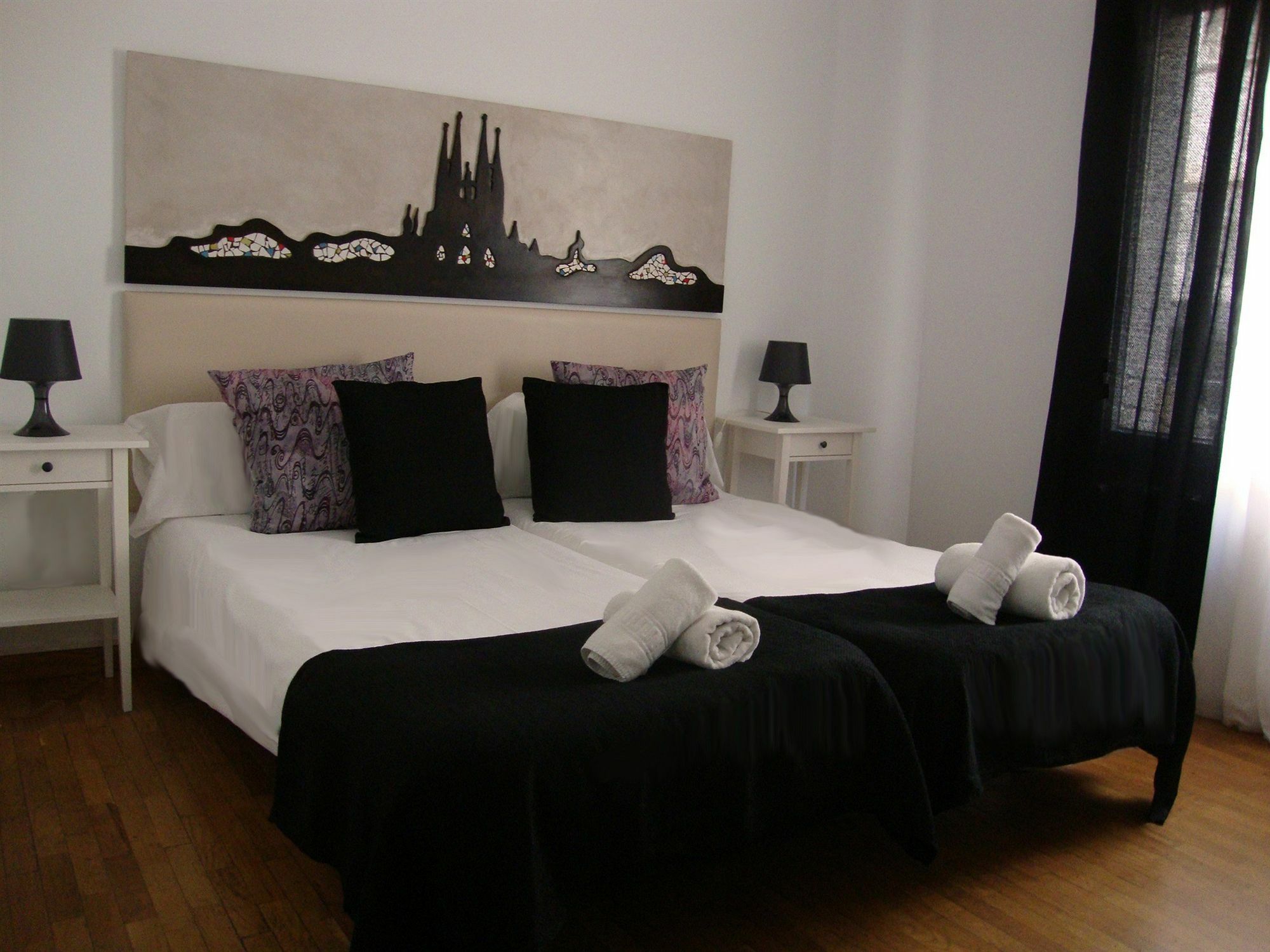 Petit Hotel Barcelona Exterior photo
